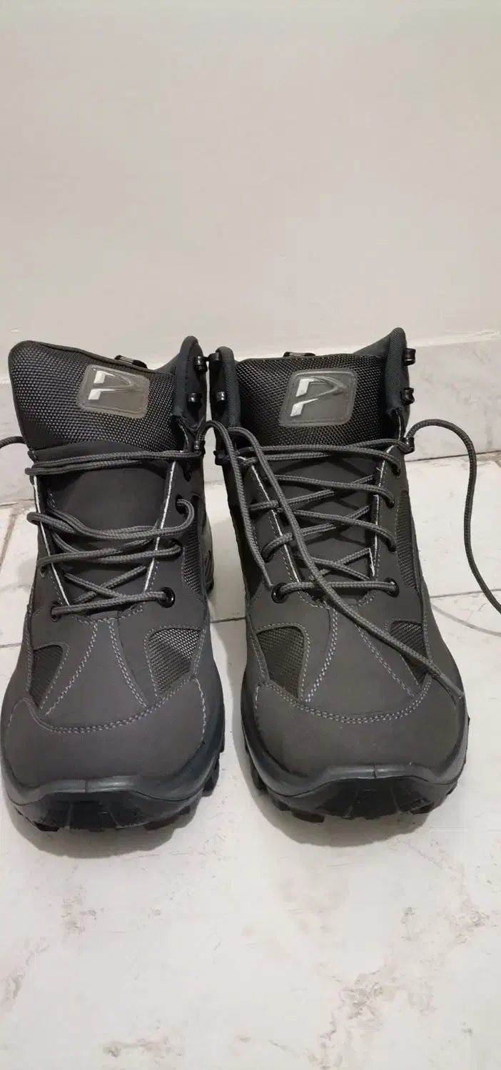 فروش یک جفت کفش|کیف، کفش، کمربند|قرچک, پویینک|دیوار