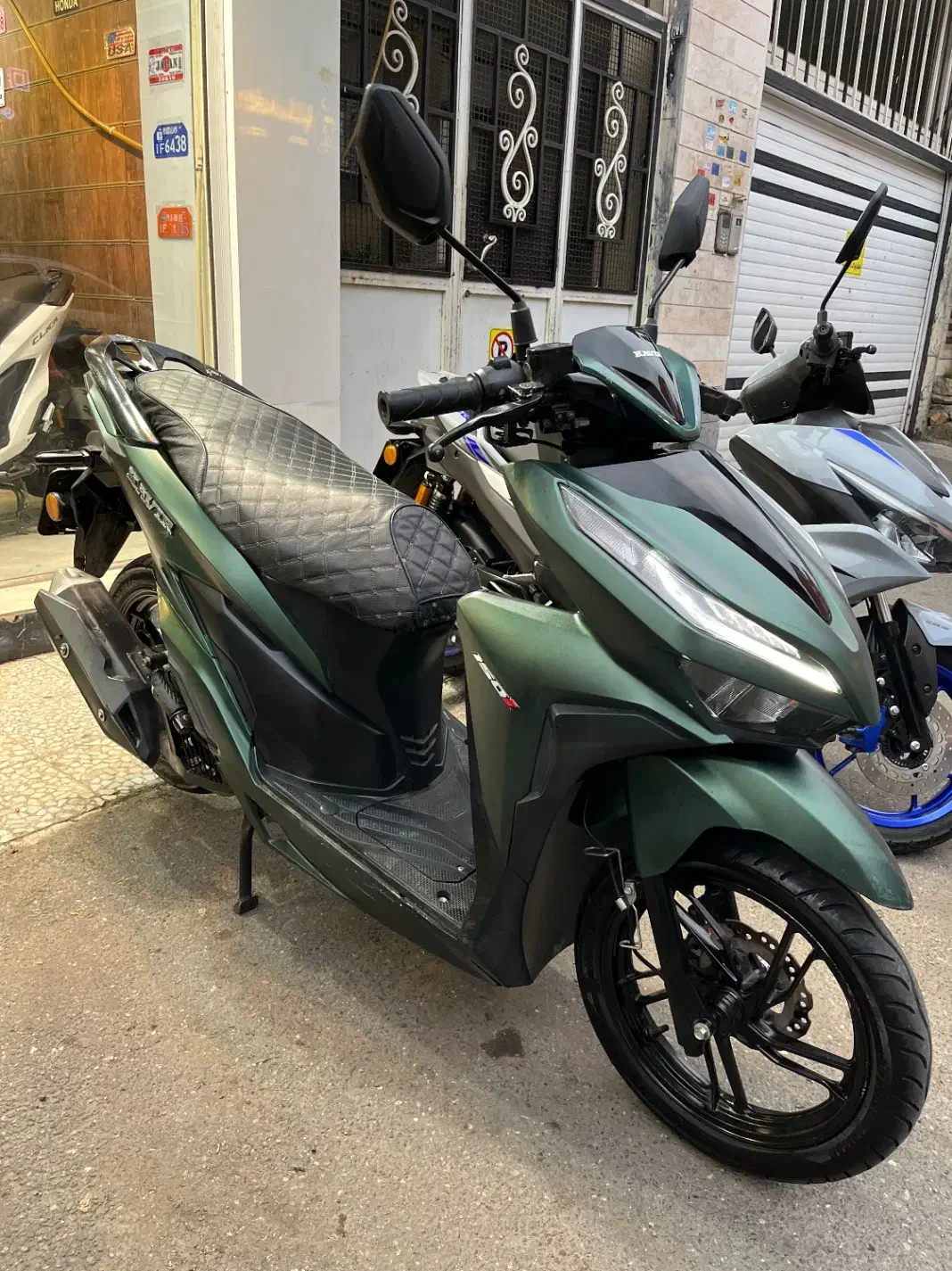 موتور اتومات کلیک کویر ۱۴۰۱|موتورسیکلت|رشت, فلسطین|دیوار