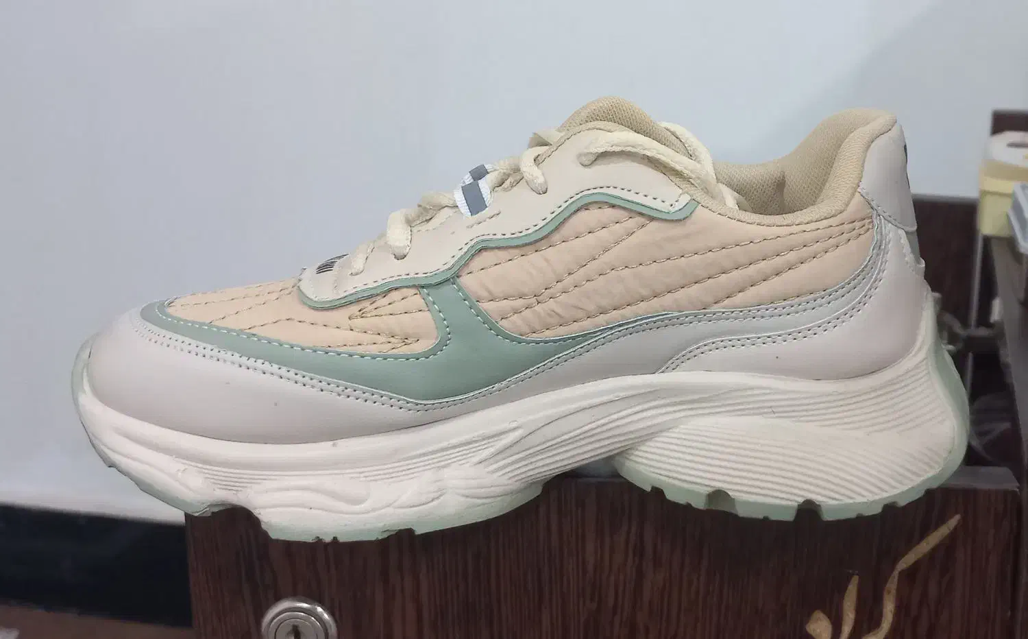 کفش اسپرت سایز ۳۸|کیف، کفش، کمربند|یاسوج, |دیوار