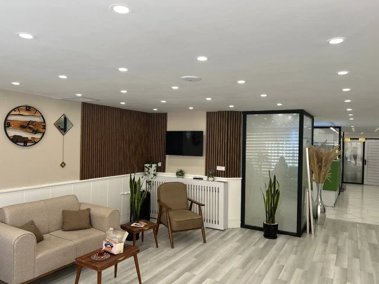 دعوت به همکاری پزشک عمومی.ماما.و منشی|استخدام درمانی، زیبایی، بهداشتی|چناران, |دیوار