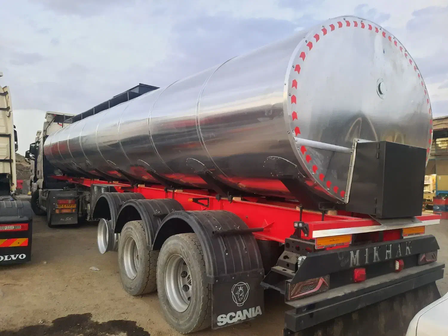 تانکر قیر دوجداره جفت لاستیک|قطعات یدکی و لوازم جانبی|تهران, مولوی|دیوار