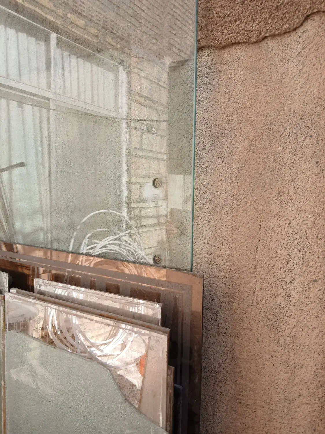 تعدادی شیشه رفلکس،مشجر،ساده و آینه|مصالح و تجهیزات ساختمان|مشهد, کارمندان دوم|دیوار