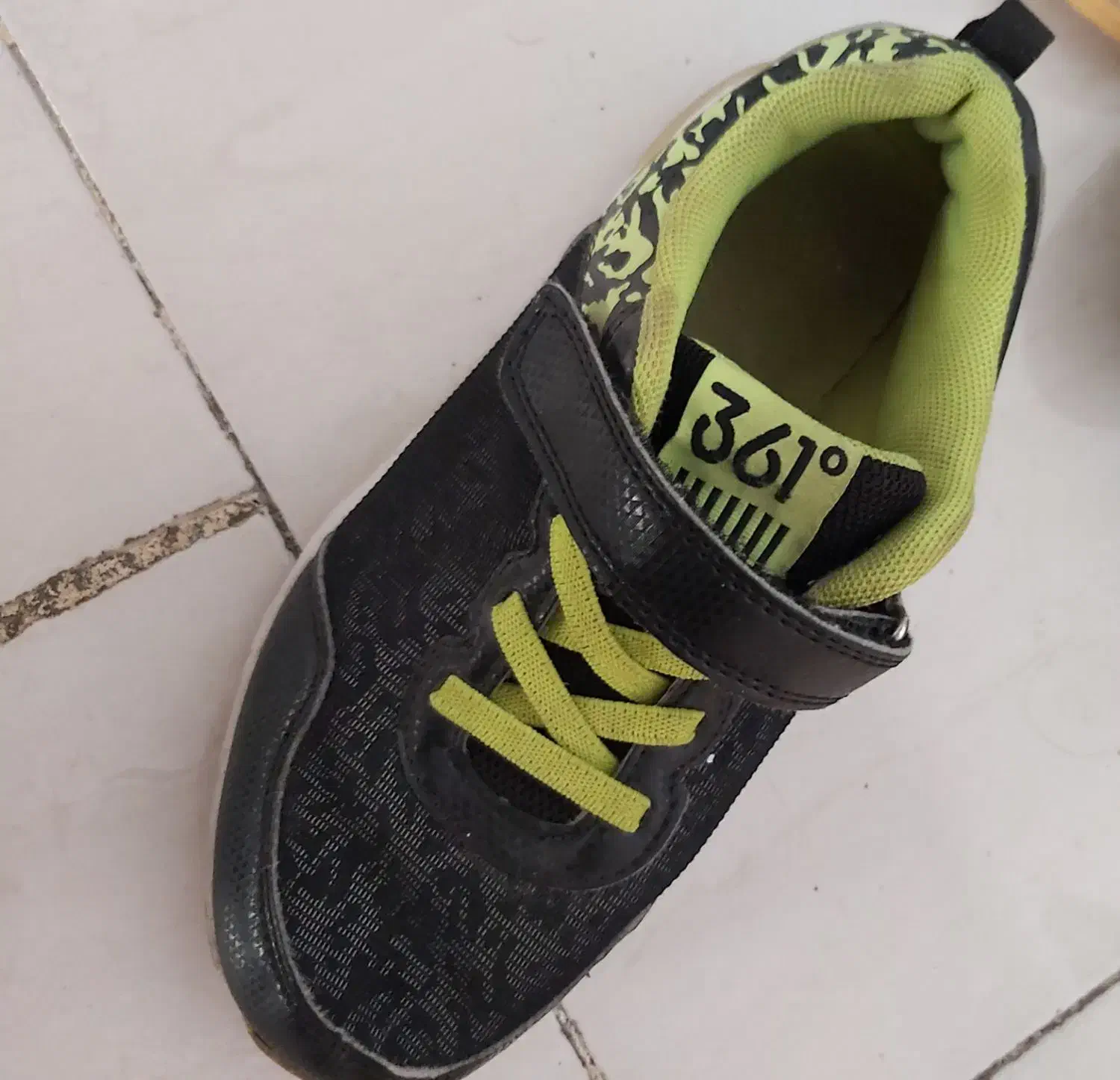 کتونی وبوت|کفش و لباس بچه|کرمانشاه, |دیوار