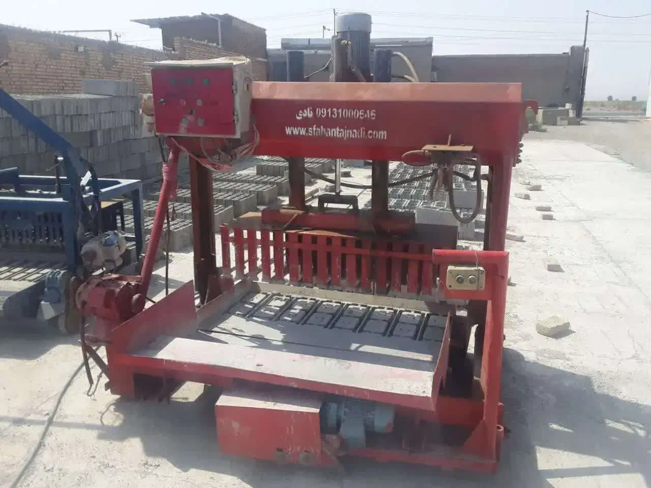 بلوک زن نیمه اتومات|ماشینآلات صنعتی|سبزوار, قصبه غربی|دیوار