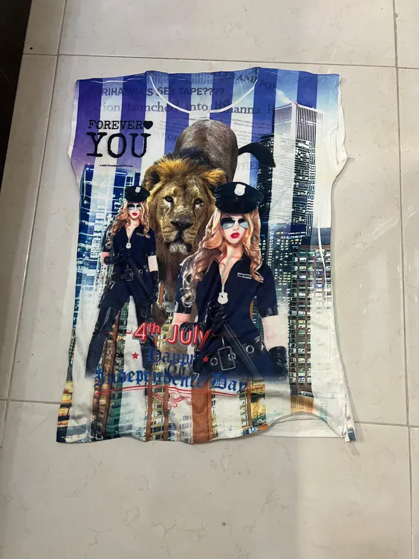 تاپ و شلواربگ|لباس|شیراز, تاچارا|دیوار