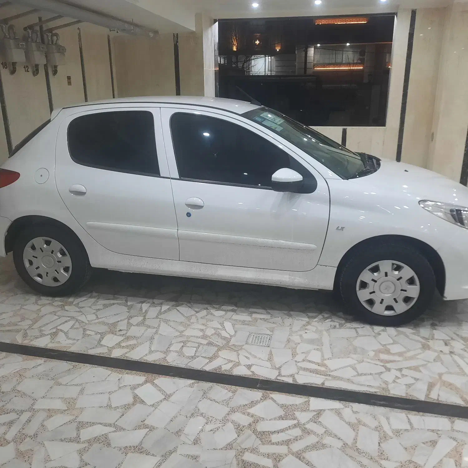 ۲۰۷ صفر|خودرو سواری و وانت|کرج, باغستان|دیوار