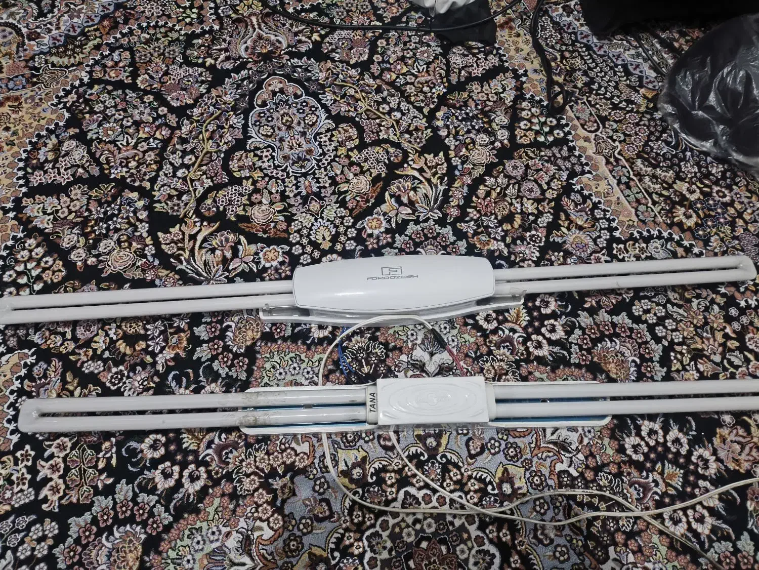 دو عدد مهتابی|لامپ و چراغ|زاهدان, |دیوار