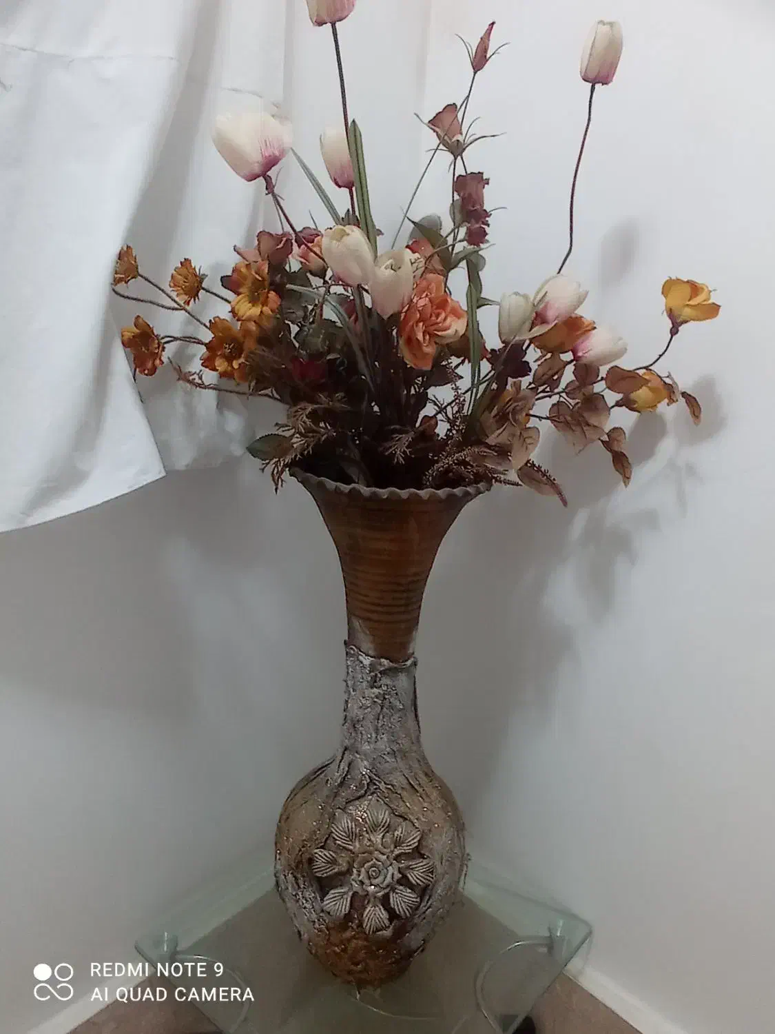 دو عدد گلدان|گل مصنوعی|خوی, |دیوار