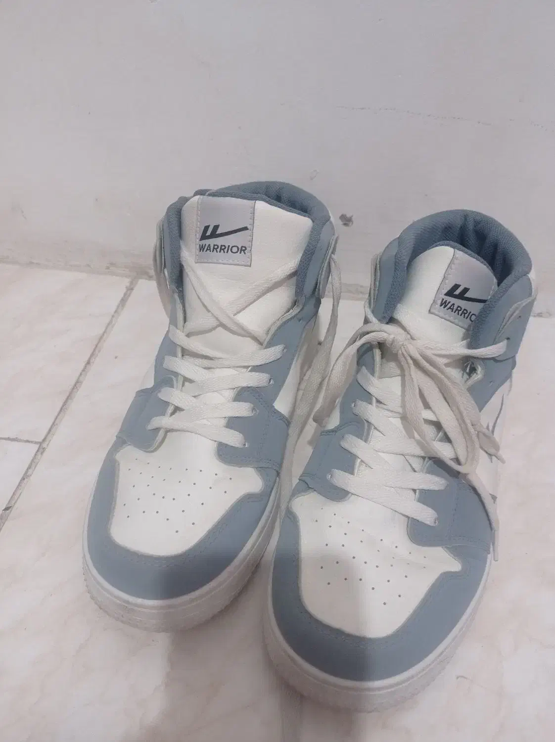 کفش|کیف، کفش، کمربند|پرند, فاز ۶|دیوار