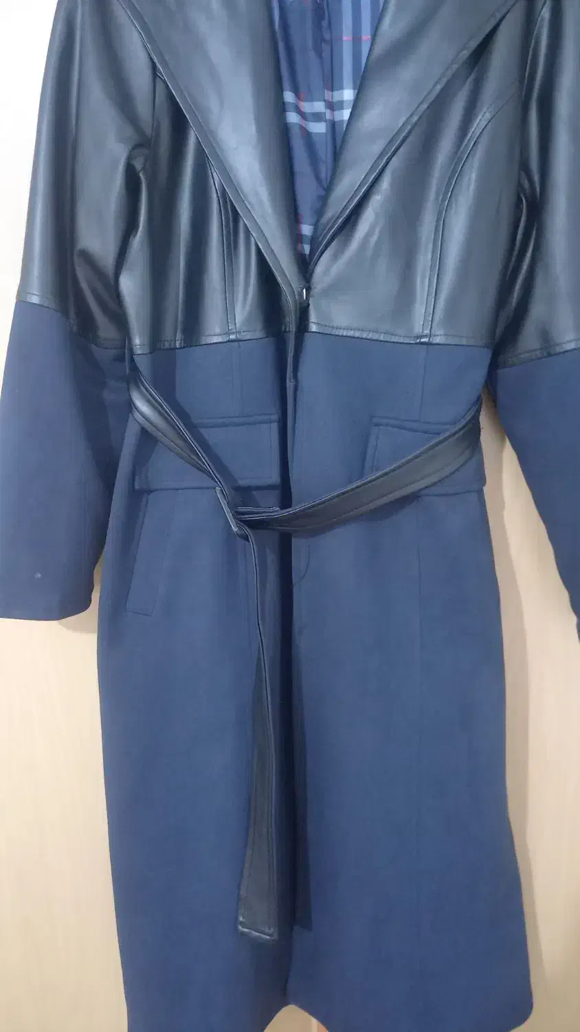 پالتو زنانه.|لباس|سلماس, |دیوار