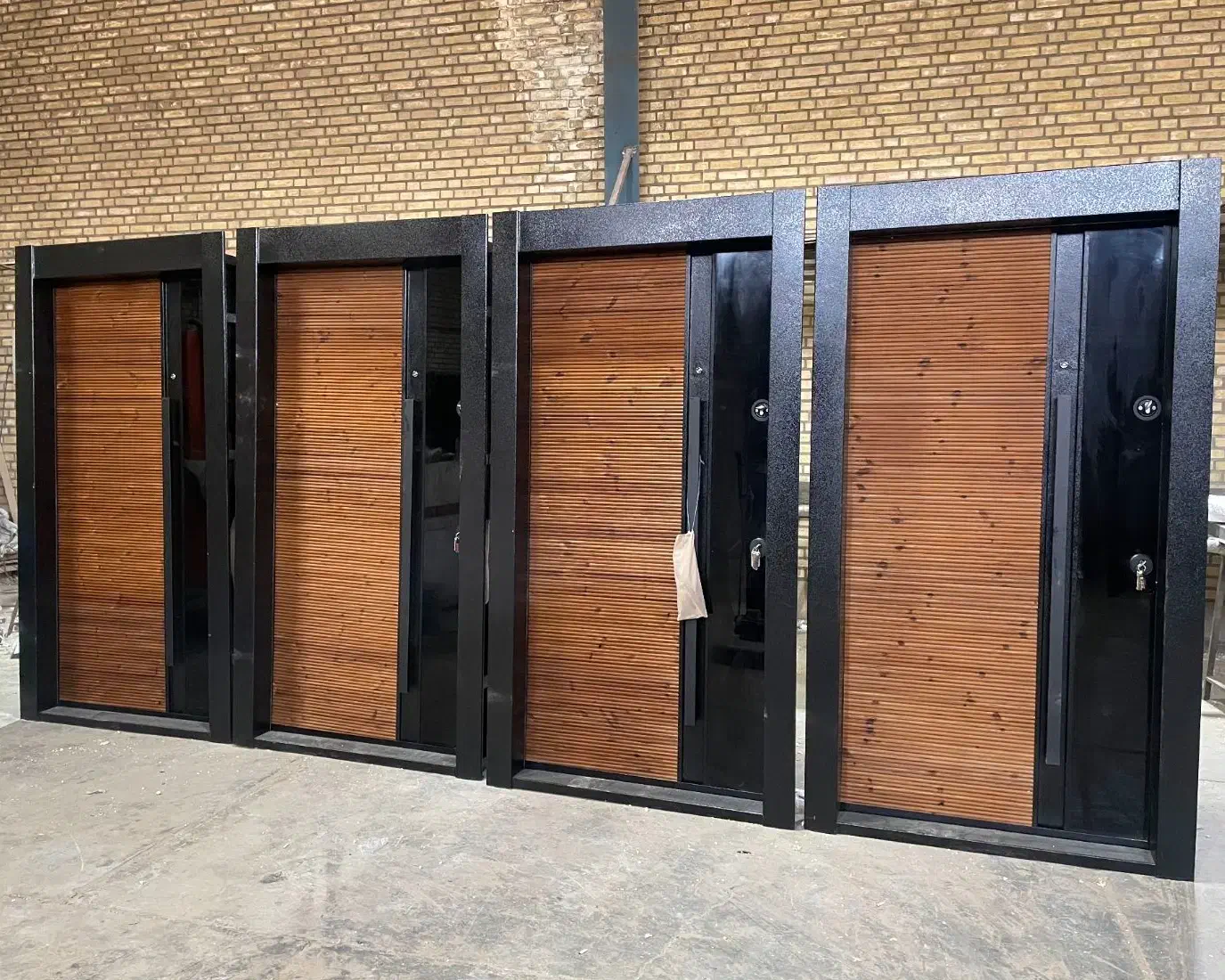 استخدام کارگر ساده، نجار، مونتاژکار درب ضدسرقت|استخدام صنعتی، فنی، مهندسی|بهارستان, |دیوار