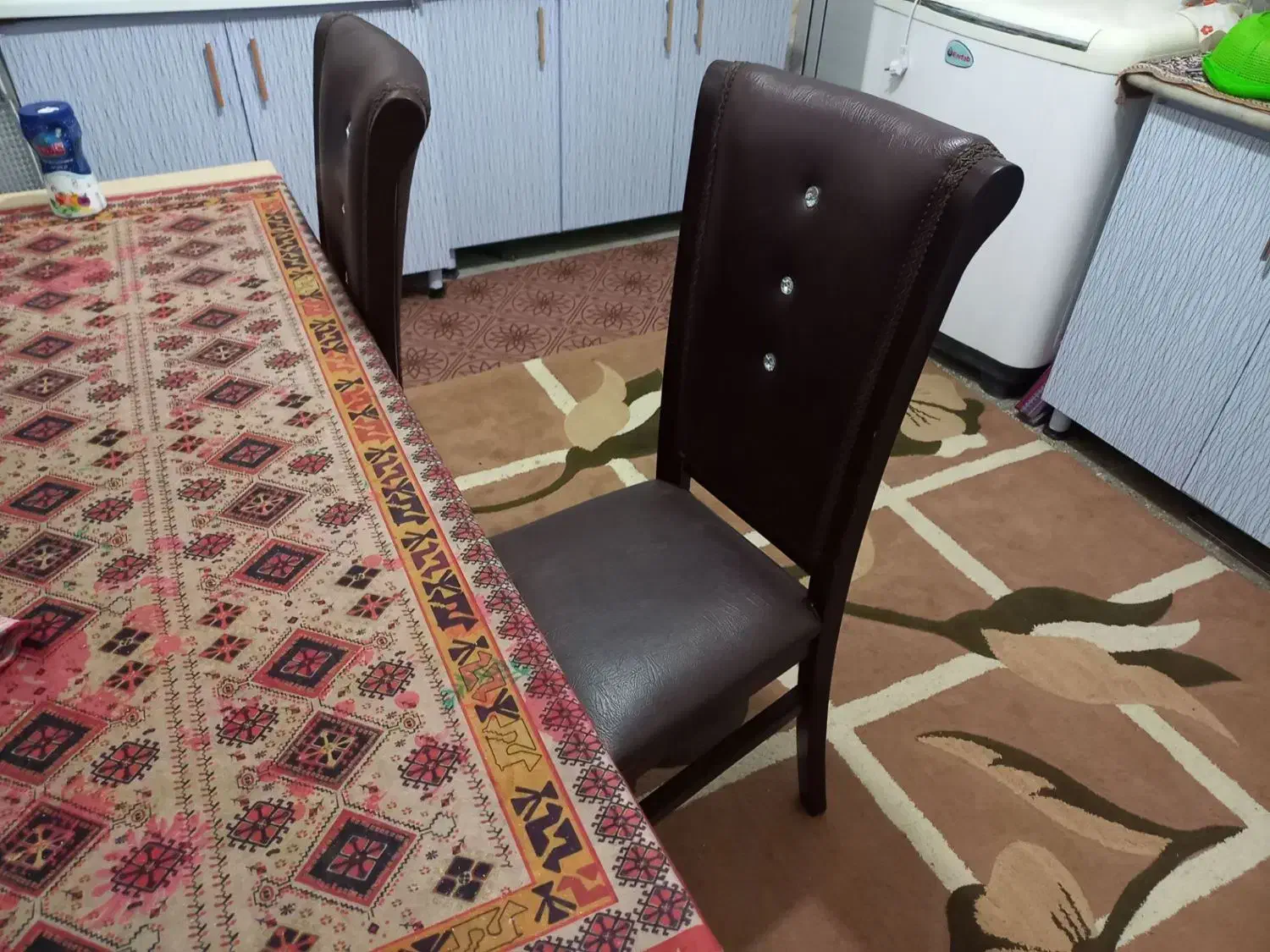 صندلی فقط وفقط دونه 900|میز و صندلی غذاخوری|گالیکش, |دیوار