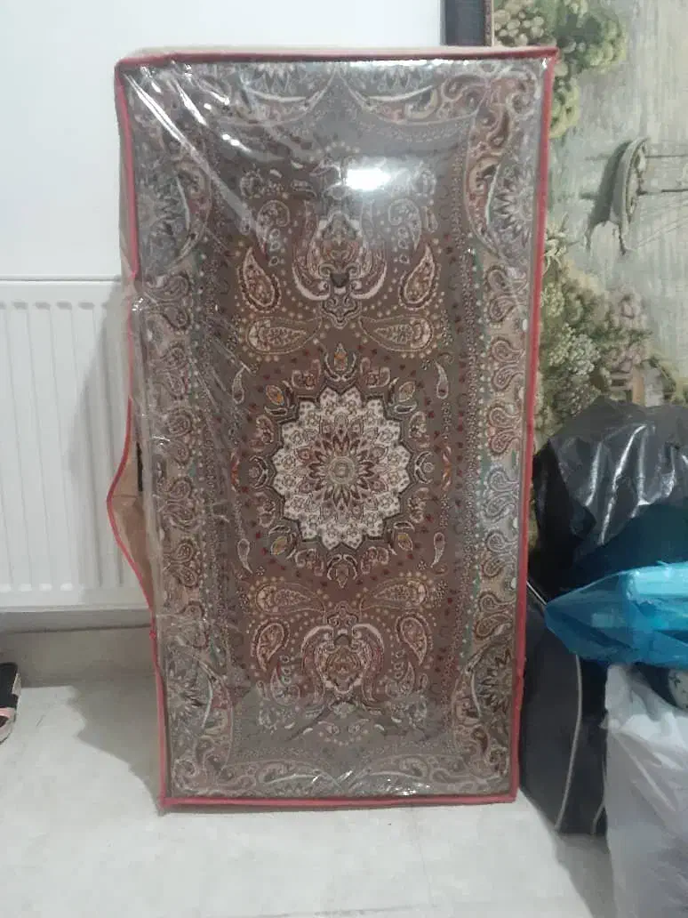 یه جفت پشتی نو|پشتی|اراک, |دیوار