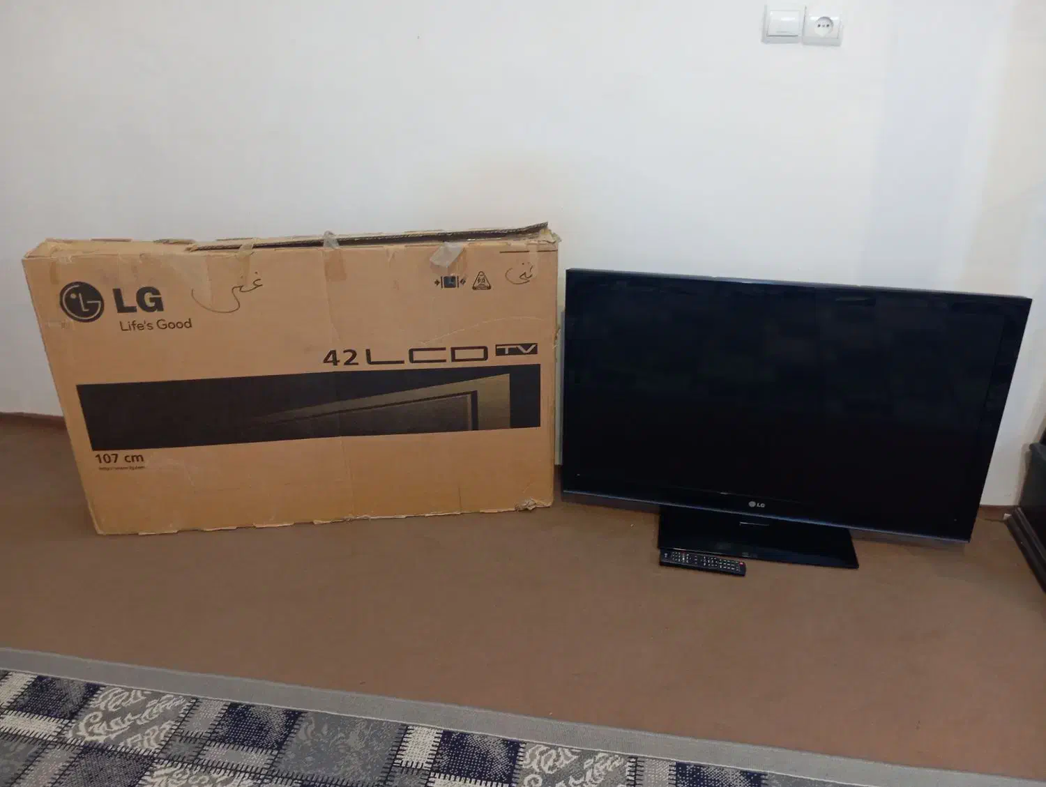 LCD LG42|تلویزیون و پروژکتور|مشهد, کوشک مهدی|دیوار