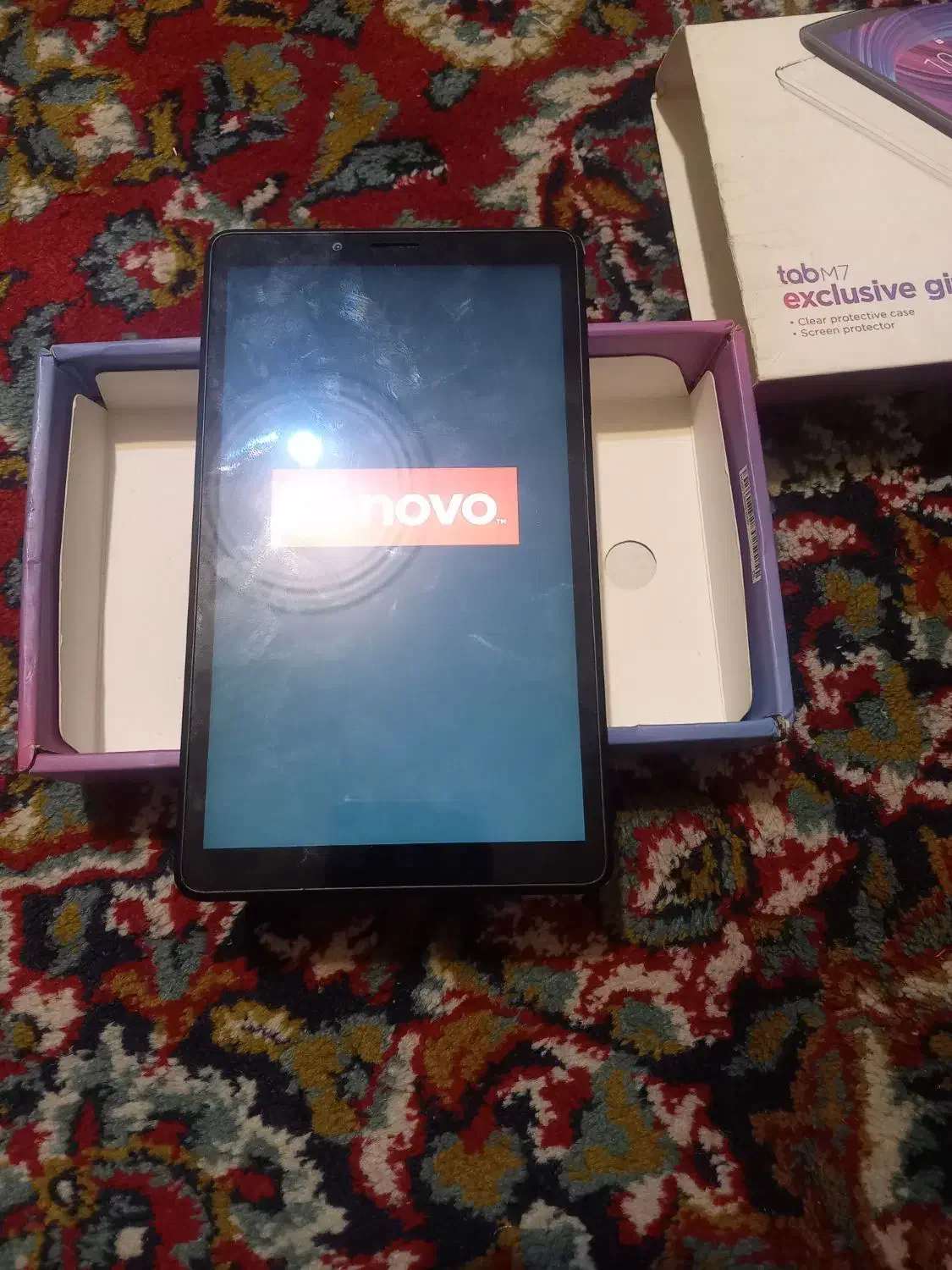 تبلت لنوو|تبلت|رشت, باهنر|دیوار