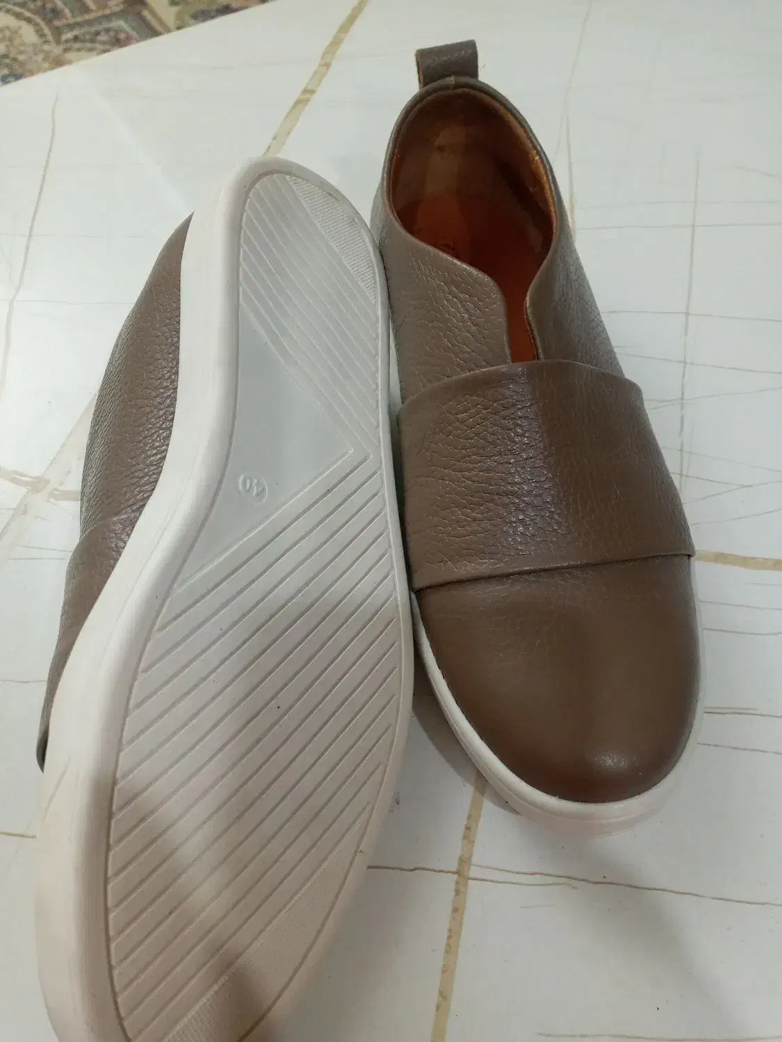 کفش چرم زنانه ۴۰|کیف، کفش، کمربند|نسیم‌شهر, |دیوار