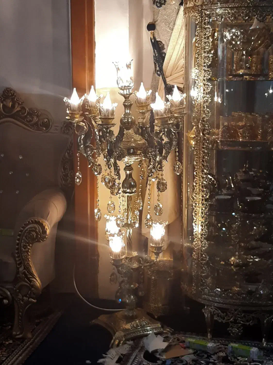 لوستر برنجی ۱۰ شاخه  کنار سالونی|لوستر و چراغ آویز|بیرجند, |دیوار