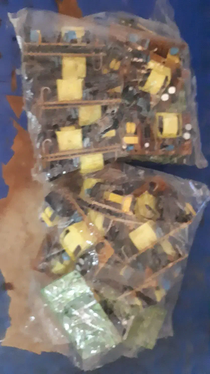 بورد تغذیه آیفون تصویری۱۵.۶ ولت ۱ آمپر سویبچینگ|صوتی و تصویری|هشتگرد, فاز ۱ مهستان|دیوار