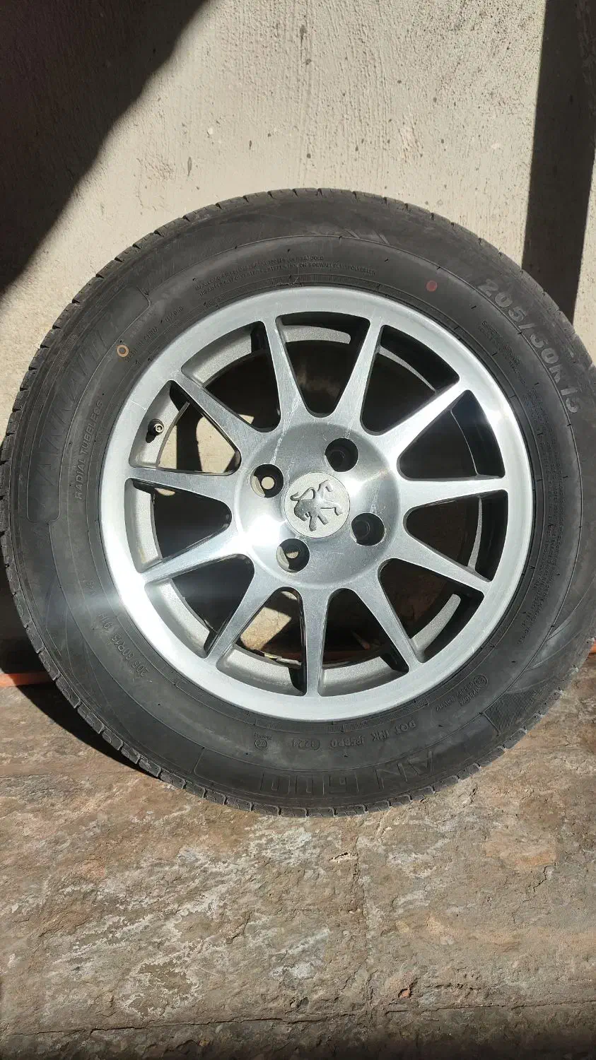 رینگ و لاستیک اسپرت(4 حلقه)|قطعات یدکی و لوازم جانبی|زاهدان, |دیوار