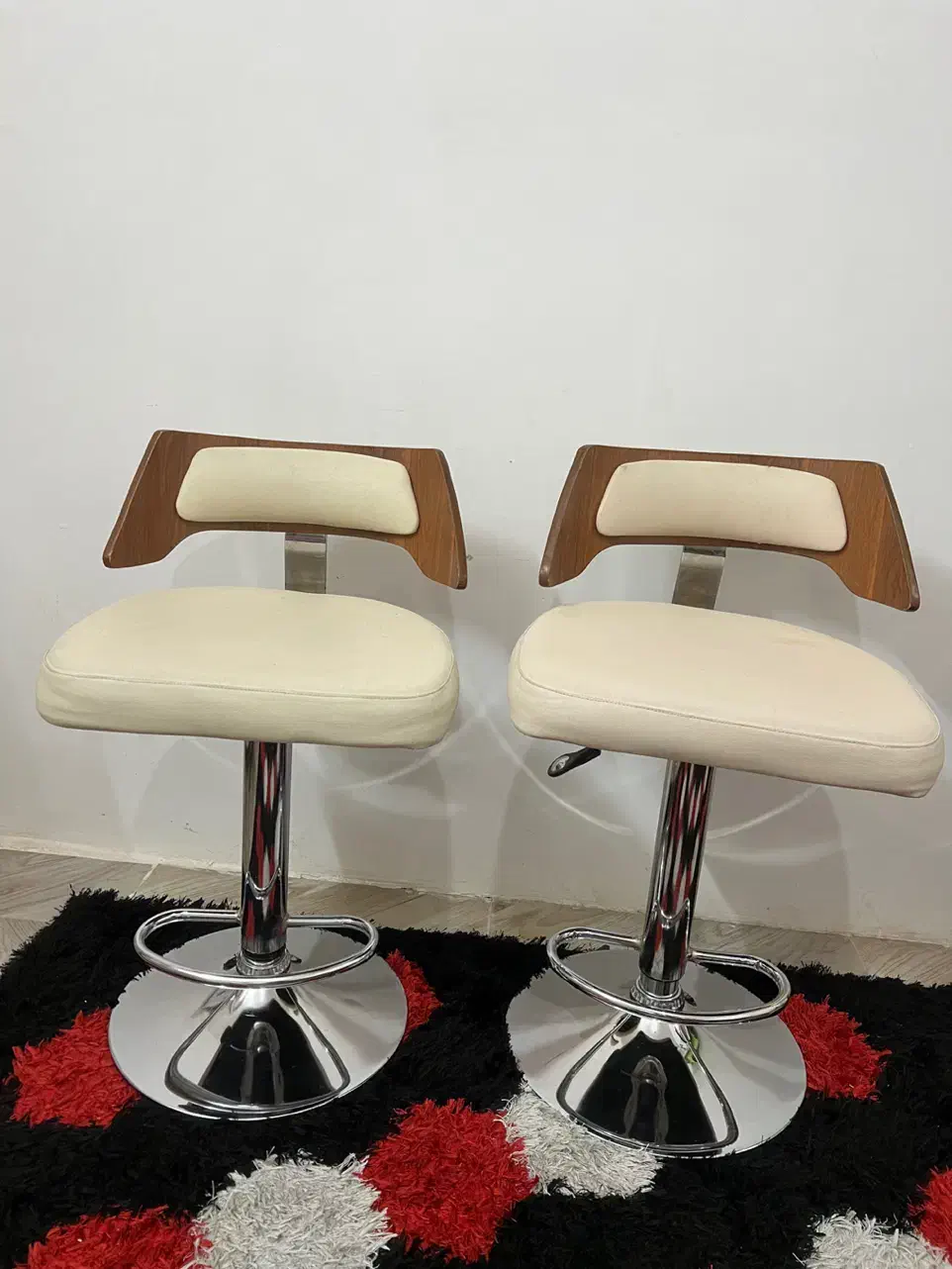 صندلی اپن|میز و صندلی غذاخوری|تربت‌حیدریه, شهرک ولیعصر|دیوار