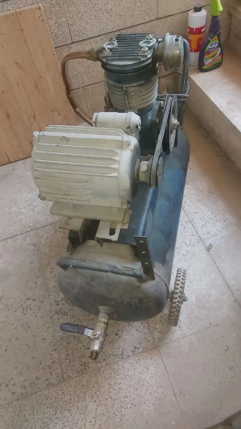 پمپ باد|ابزارآلات|مبارکه, |دیوار