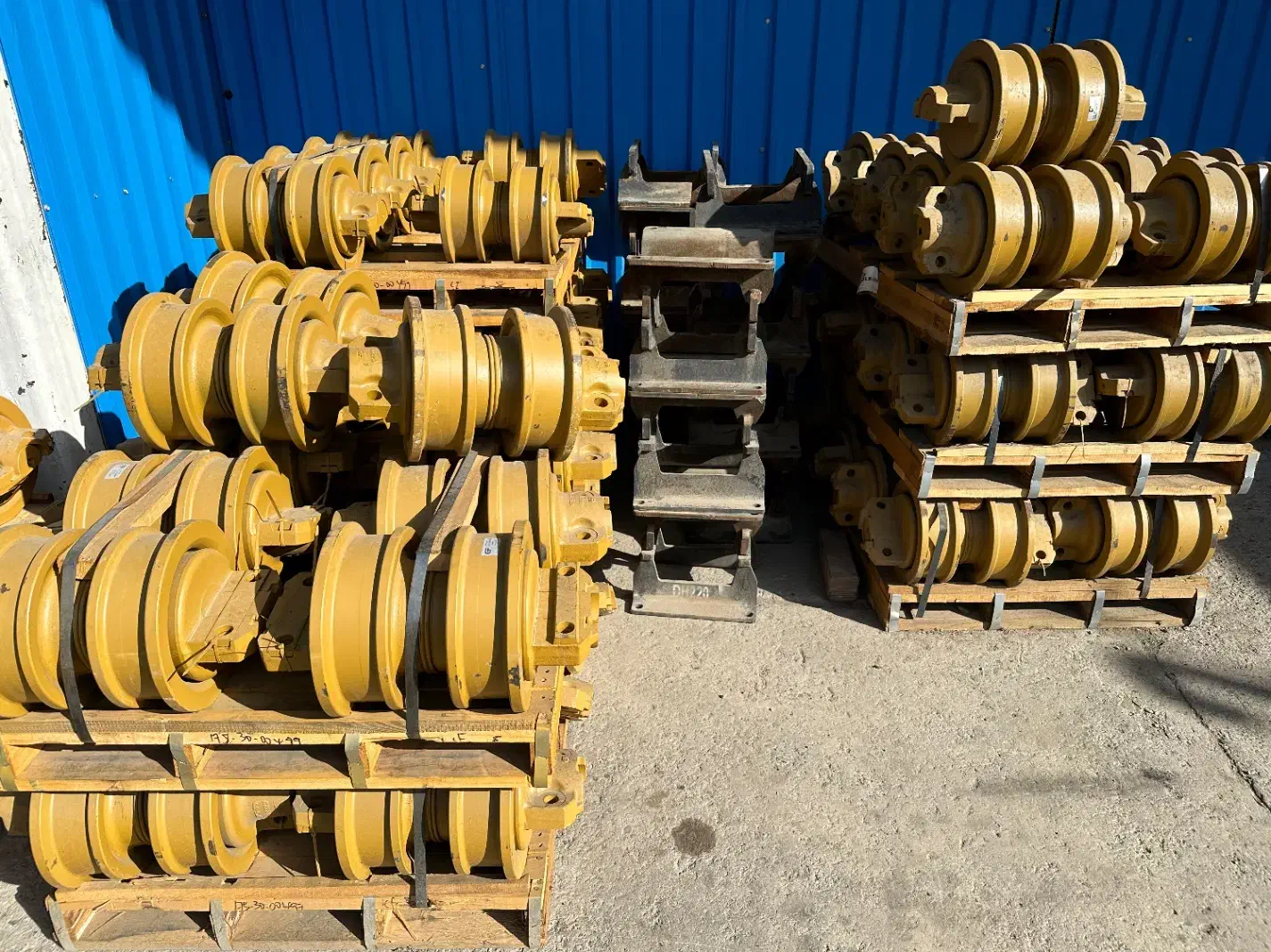 بلدوزر رولیک زنجیر بیل مکانیکی کفشک شنگیر ناخن|ماشین‌آلات صنعتی|تهران, آذری|دیوار