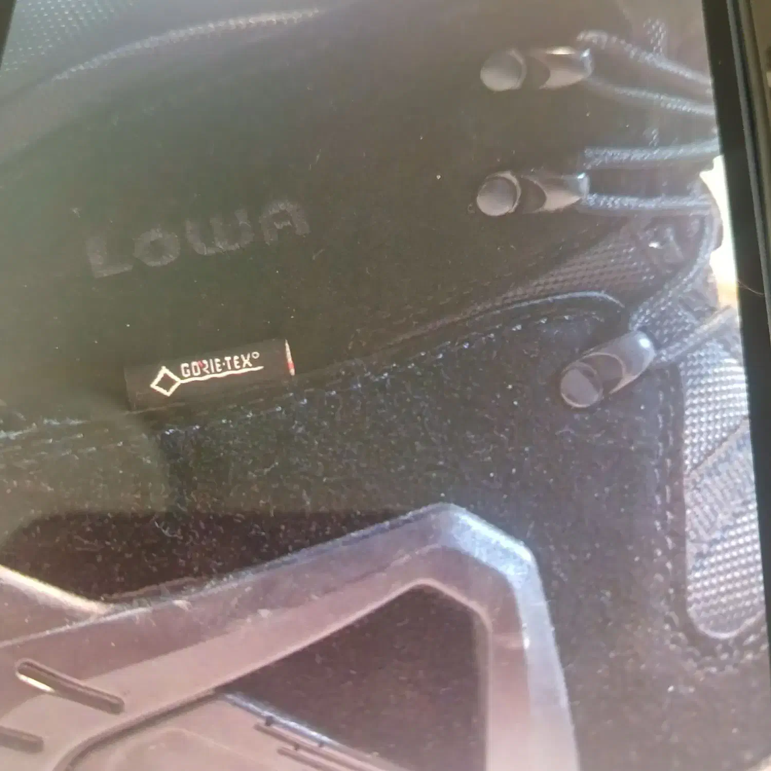 کفش  سایز 44 مارک LOWA اورجینال|کیف، کفش، کمربند|تهران, ایران|دیوار