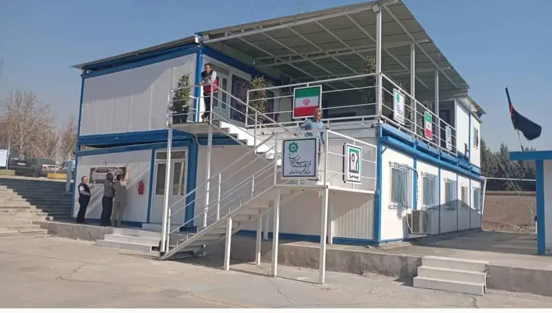 ساخت ونصب ساختمان پیش ساخته ساندویچ پانلی|خدمات پیشه و مهارت|رباطکریم, شهرک صنعتی پرند|دیوار