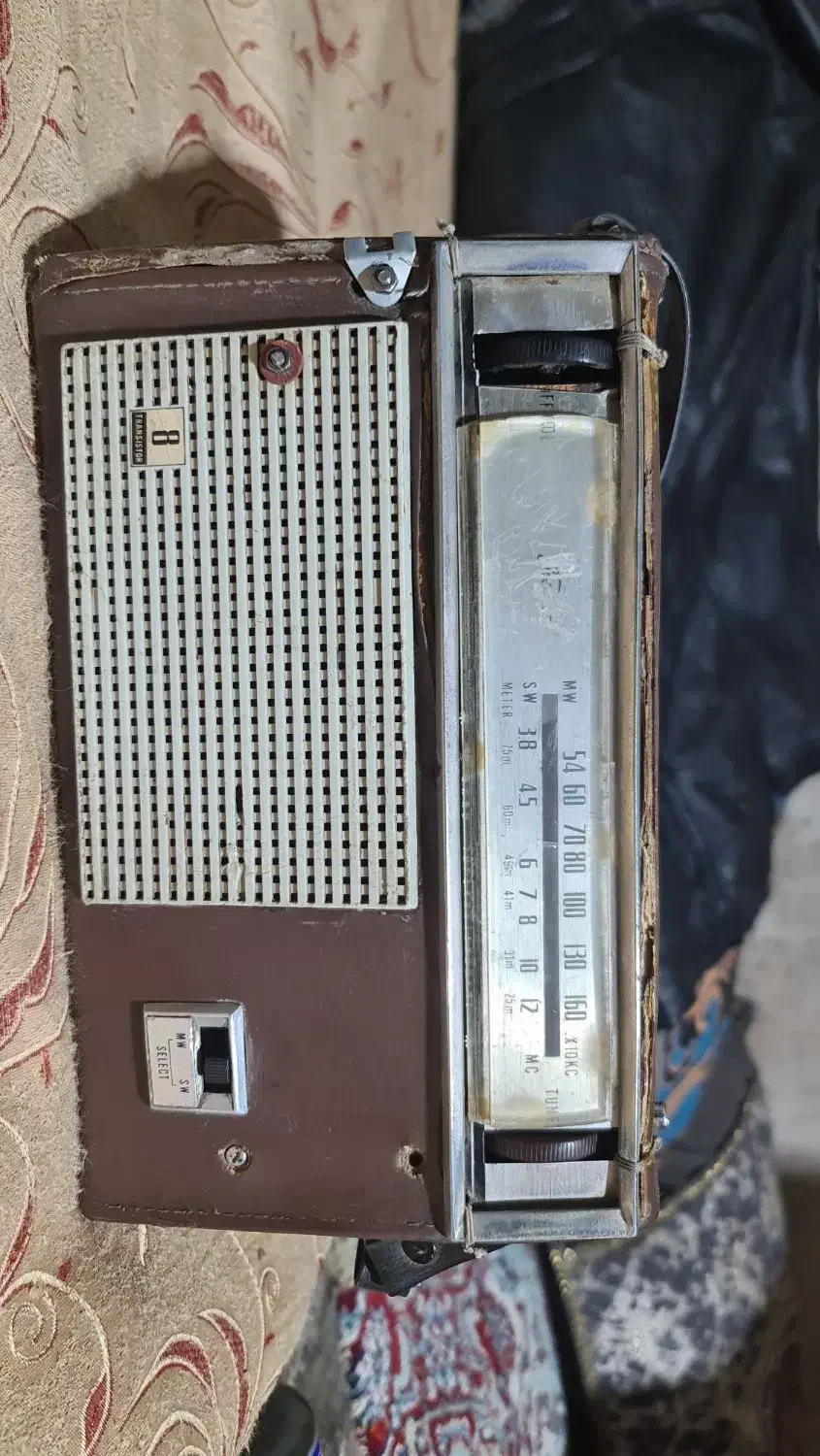 رادیو قدیمی کلکسیونی|کلکسیون اشیاء عتیقه|لردگان, |دیوار