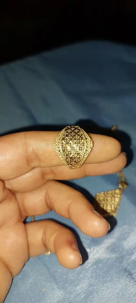 نیم ست طلا ۱۸ عیار ۱۱ گرم و ۱۰ سوت|جواهرات|هشتگرد, شهرک وحدت|دیوار