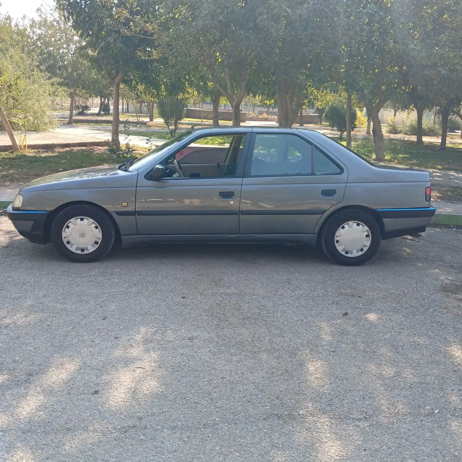 پژو۴۰۵مدل۹۰ بی رنگ|خودرو سواری و وانت|اسلام‌شهر, شهرک واوان|دیوار