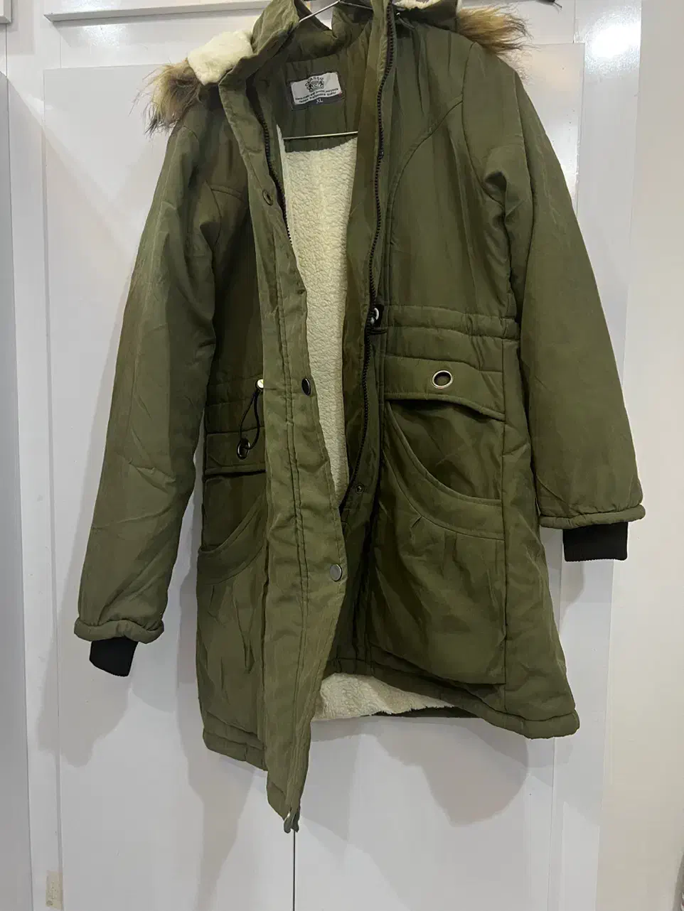 پالتو داخل خز جنس خوب|لباس|گلبهار, شهر جدید گلبهار|دیوار