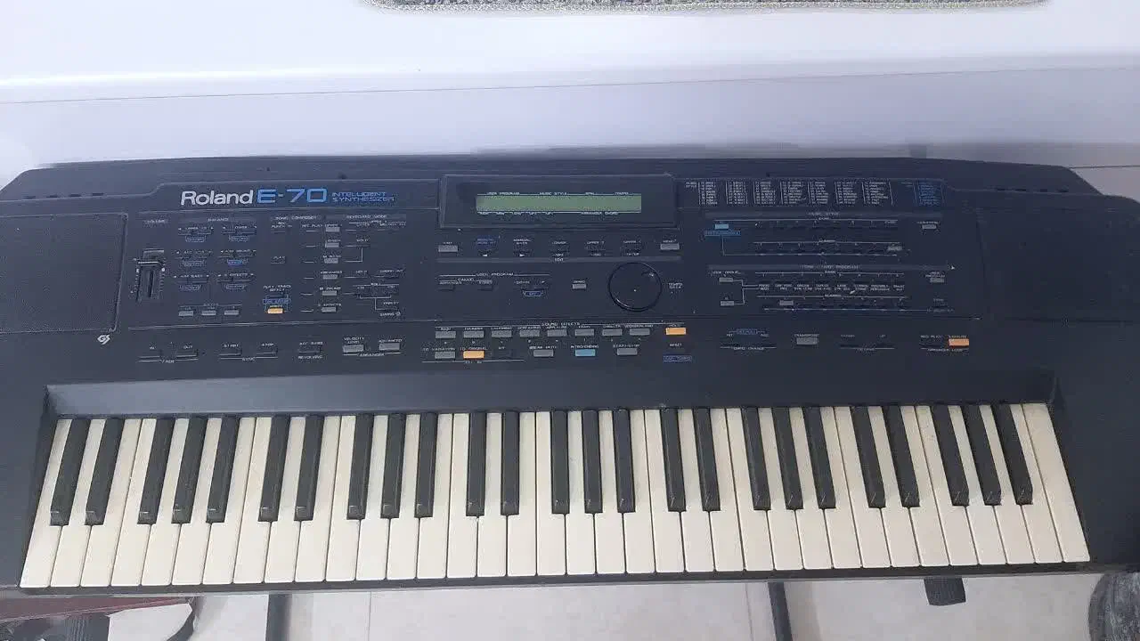 ارگ رولند E70|پیانو، کیبورد، آکاردئون|مشهد, شهرک لشکر (شهرک غرب)|دیوار