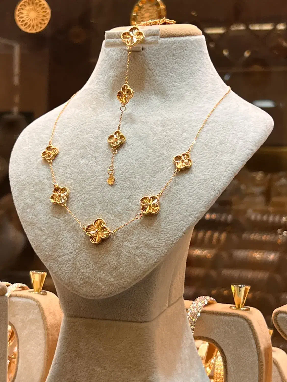 سرویس گل ونکلیف تراش|جواهرات|قم, نیروگاه|دیوار