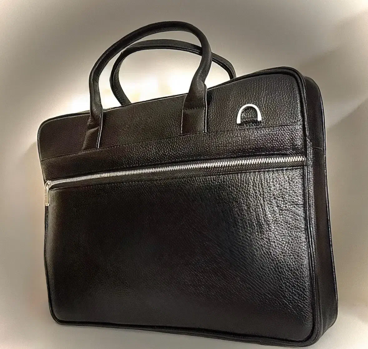 کیف اداری تک و عمده چرم طبیعی کاملا نو|کیف، کفش، کمربند|کرج, عظیمیه|دیوار