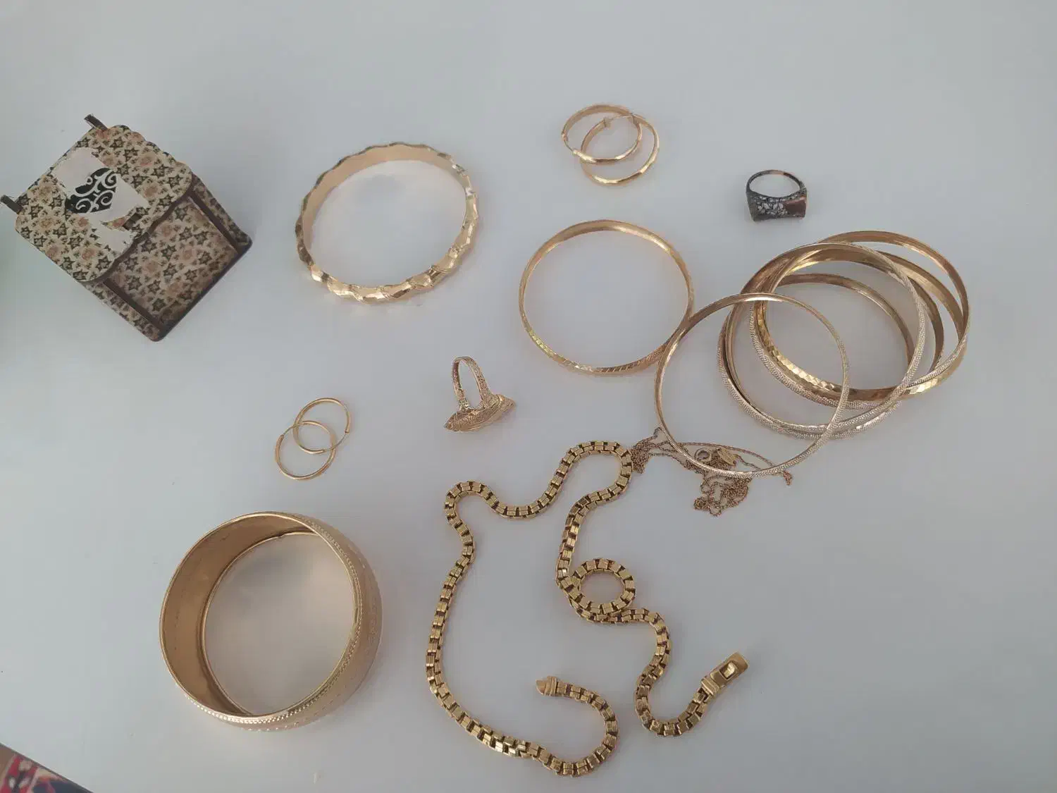 ۱۸عیار ۱۰۰ بالای تابلو. همش نو استفاده نشده|جواهرات|شیراز, سینما سعدی|دیوار