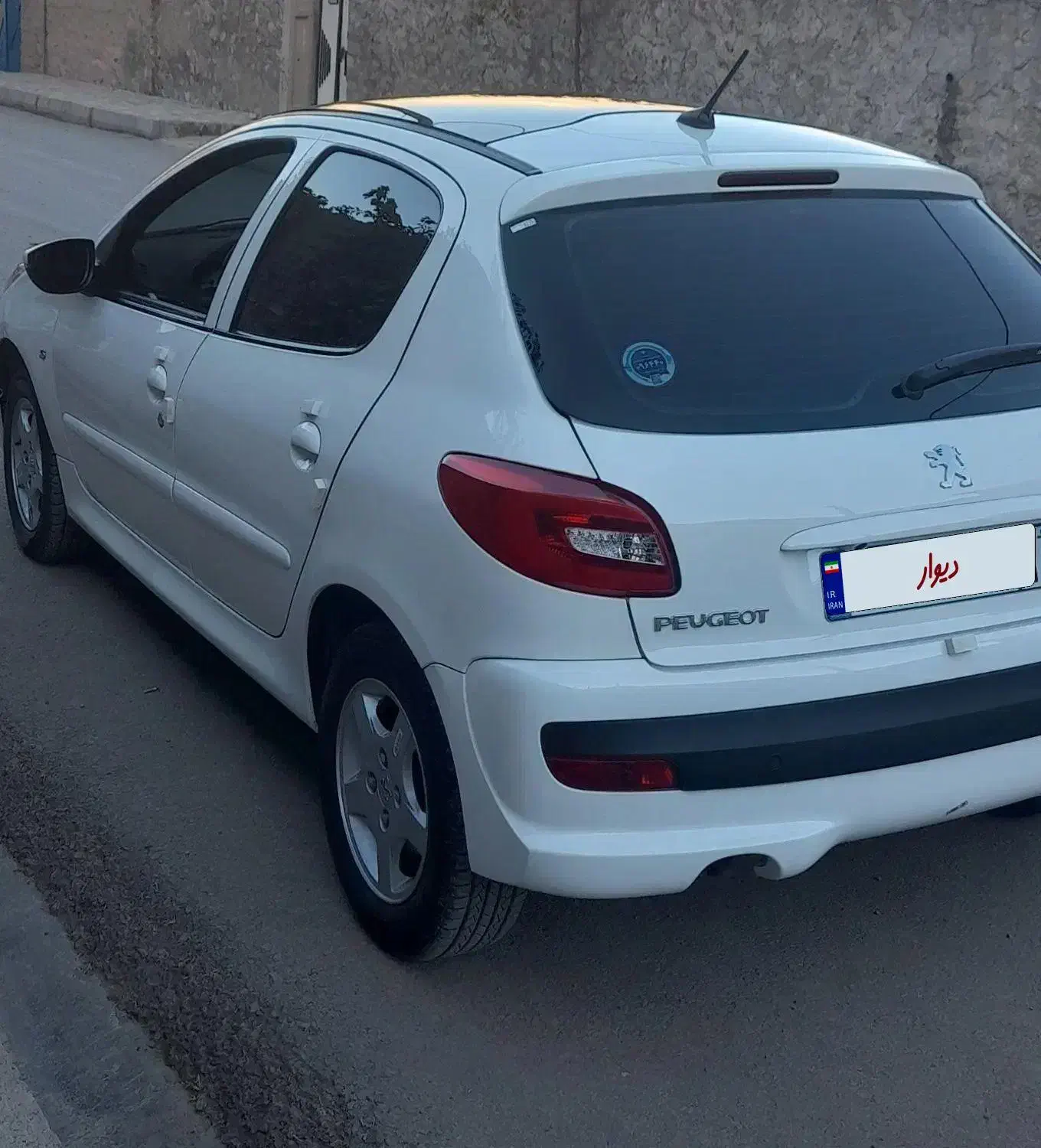 پژو ۲۰۷ خوش روخ|خودرو سواری و وانت|کرمانشاه, |دیوار