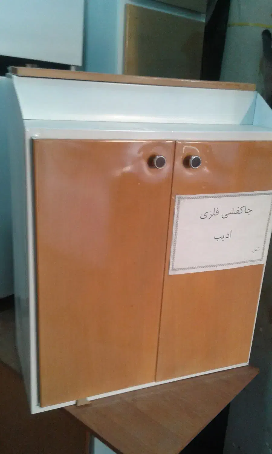 جا کفشی تمام فلز زد زنک|جاکفشی، کمد، دراور|اصفهان, قهجاورستان|دیوار