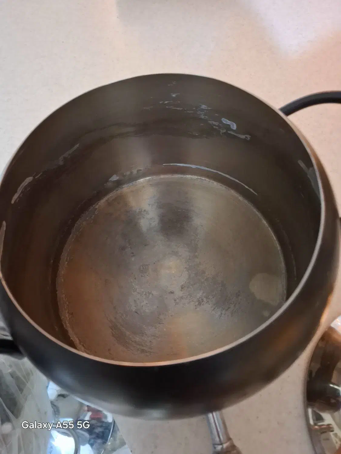 کتری کف چدن|قوری، کتری، قهوهساز دستی|پرند, فاز ۶|دیوار