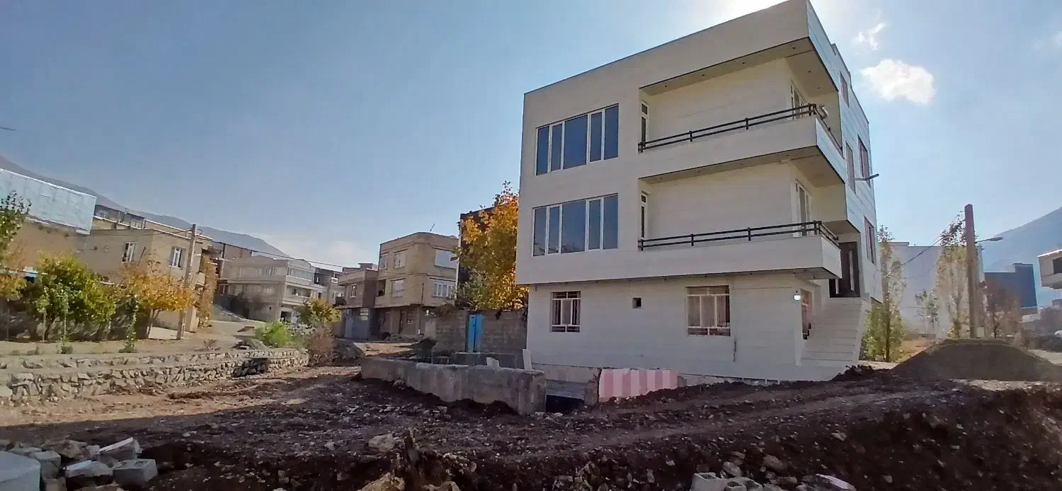 ۳ طبقه فوری زیر قیمت|فروش خانه و ویلا|بانه, |دیوار