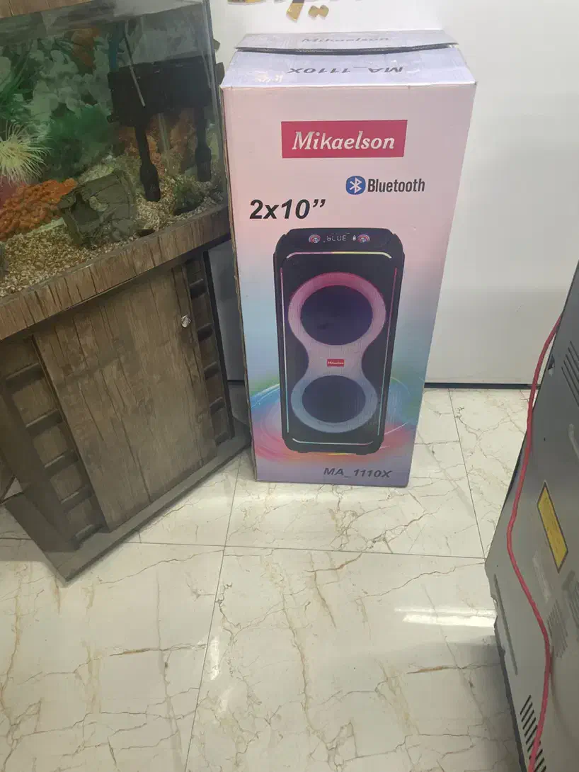 اسپیکر بلوتوثی همراه با میکروفن نو|پخشکننده همراه|تهران, شیوا|دیوار