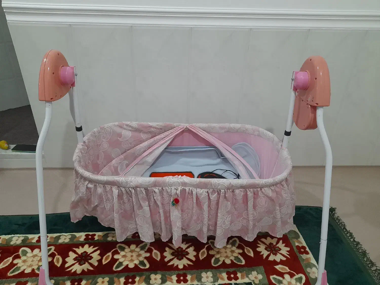 گهواره برقی|اسباب و اثاث بچه|لار, |دیوار