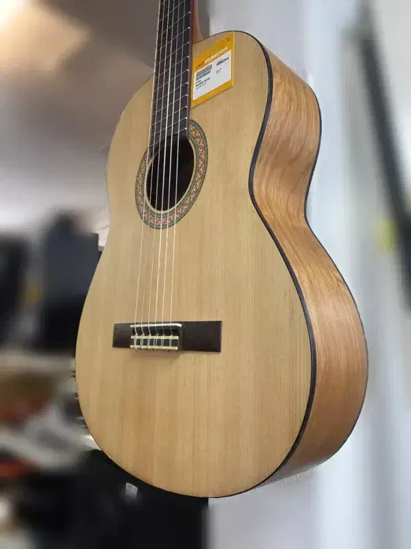 گیتار یاماها Yamaha c40 m|گیتار، بیس، امپلیفایر|کرج, شهرک فهمیده|دیوار