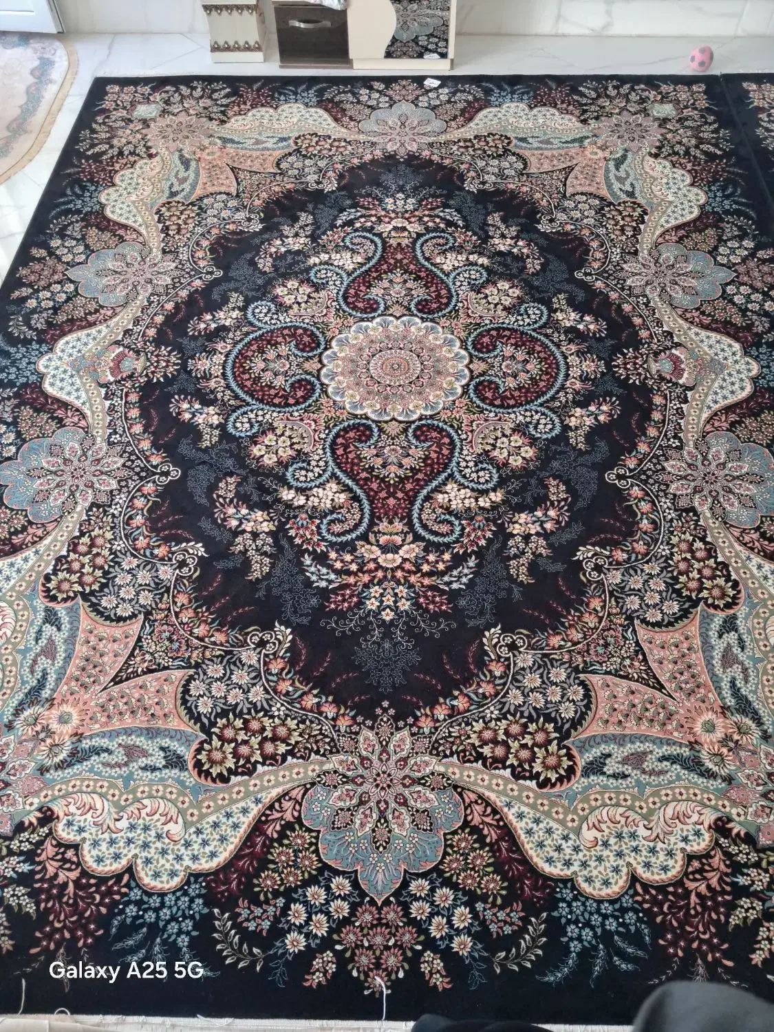 ۲ عدد فرش ۱۲ متری ۲ عدد فرش ۶ متری|فرش|قائن, |دیوار