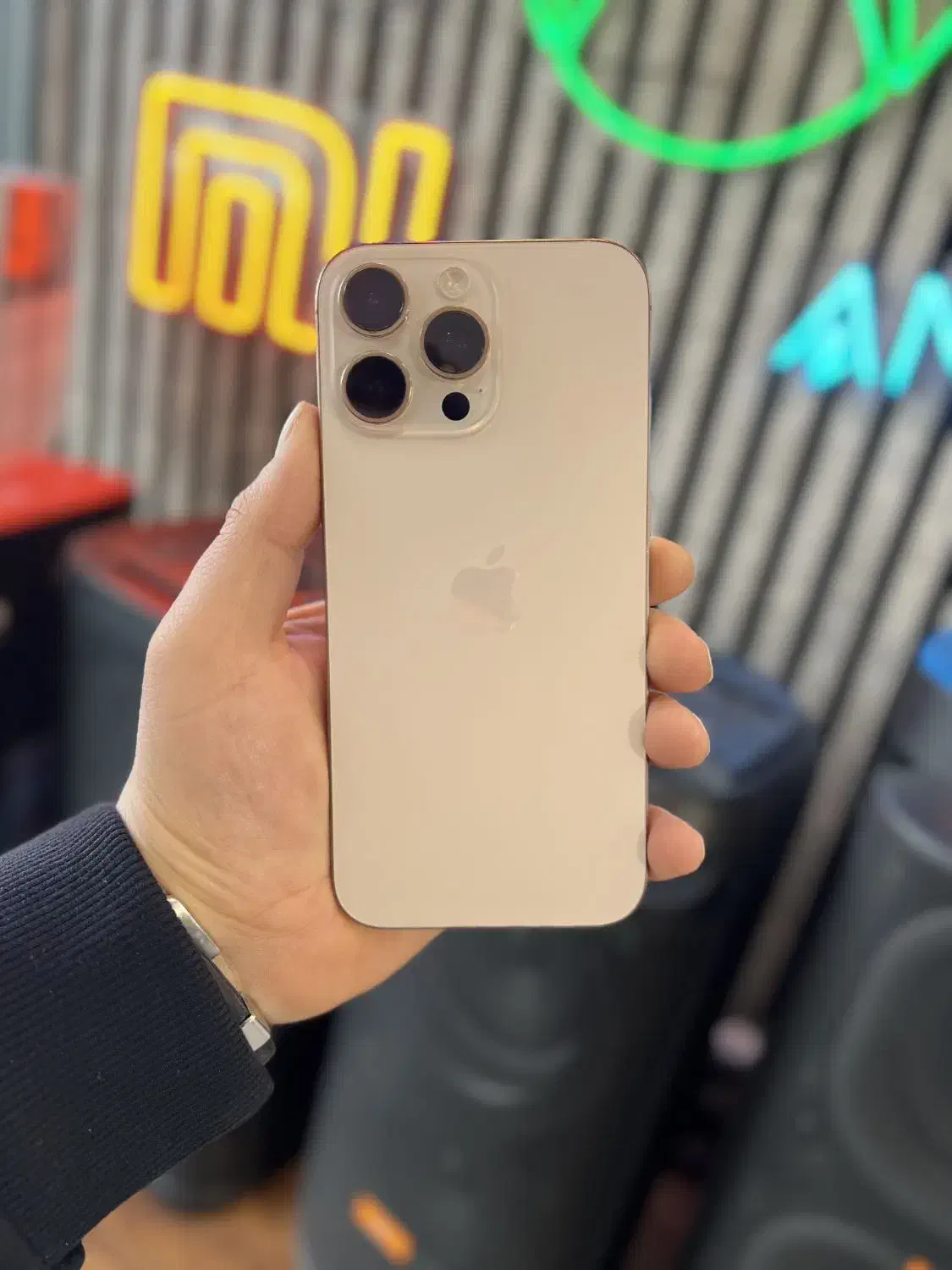 16 پرو مکس|موبایل|مشهد, هنرستان|دیوار