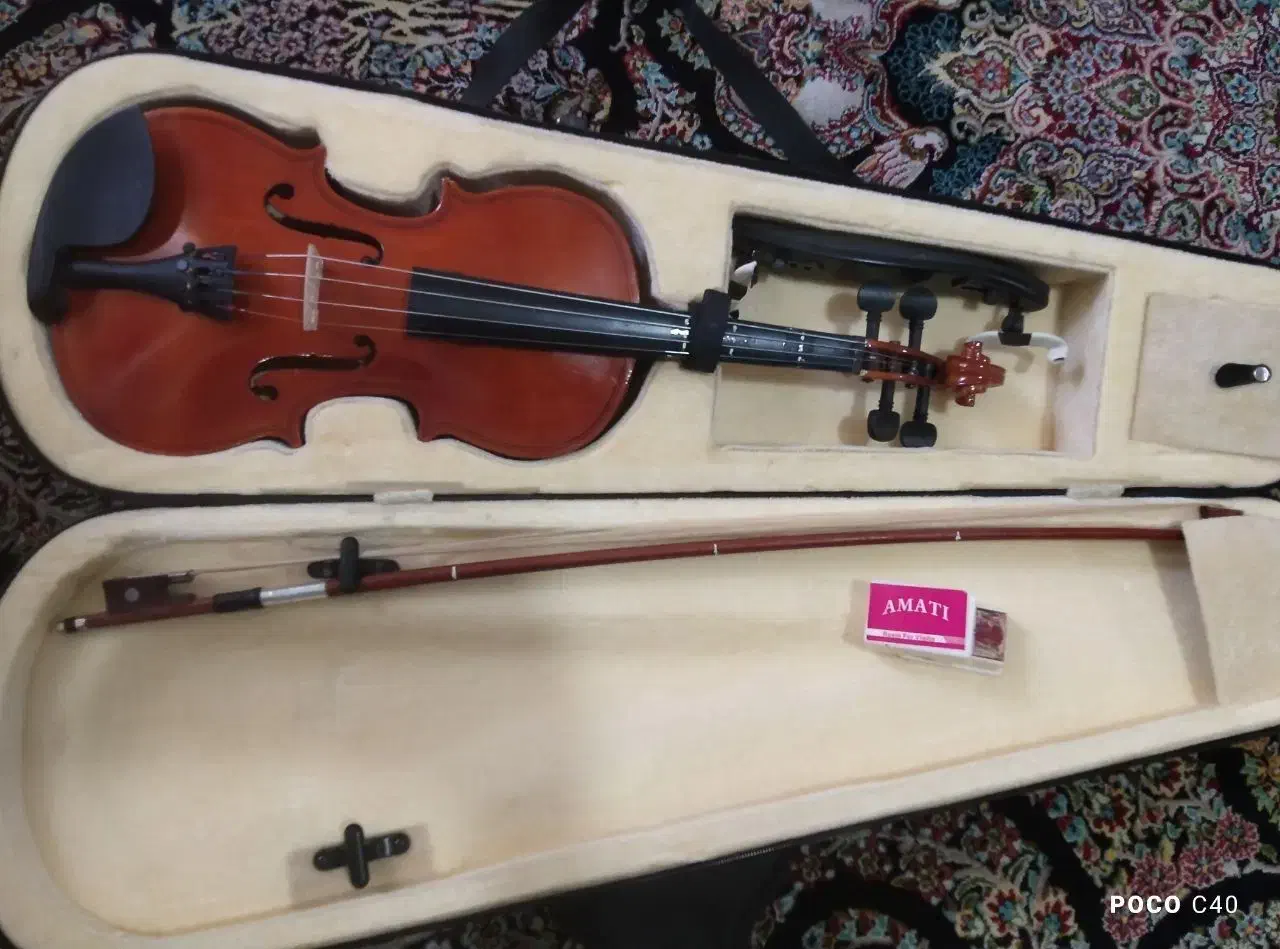 ویالون|ویولن|محمدشهر, شهرک پیام (مهرالبرز)|دیوار