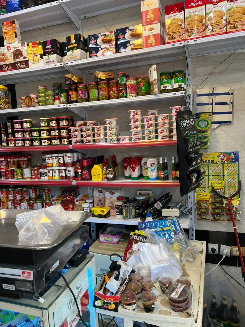 واگذاری ۳۵ متر سوپرمارکت با تمام تجهیزات|اجارهٔ مغازه و غرفه|لاهیجان, طالقانی|دیوار