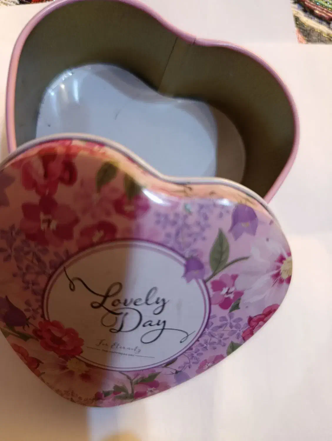 طلا گم کرده|اشیا|خورموج, |دیوار