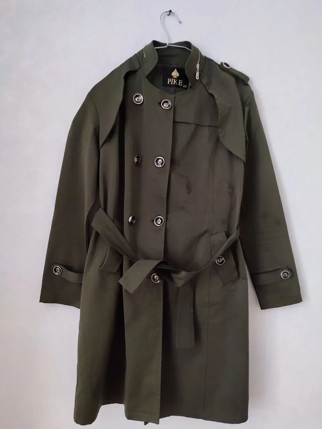 بارونی|لباس|خرم‌آباد, |دیوار