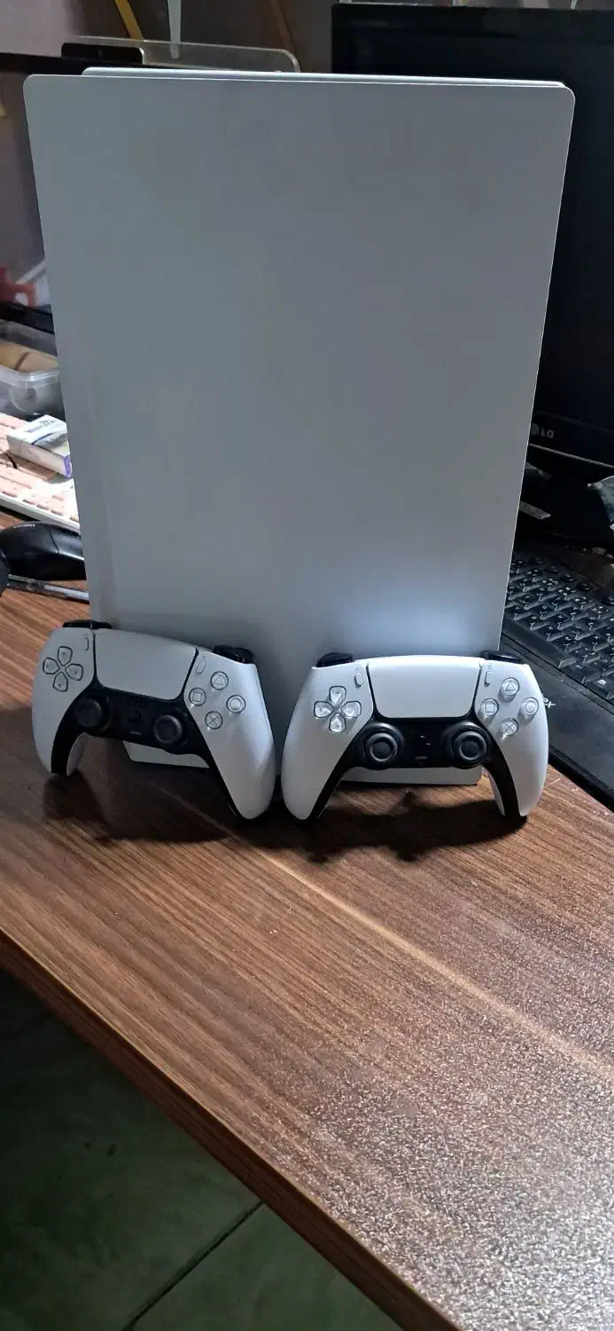 ps5 فت استاندارد ریجن ۲ ۲دسته اصلی در حد|کنسول، بازی ویدئویی و آنلاین|کرج, حیدرآباد|دیوار